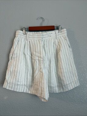Abercrombie & Fitch White Linen-Blend Shorts with Navy Pinstripes